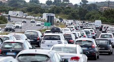 Traffico in autostrada, 38 milioni in viaggio nei prossimi weekend di esodo