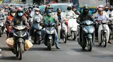 Vietnam, dal 2026 addio alle due ruote a benzina nel centro di Hanoi. Dal 2028 stop anche anche alle auto private