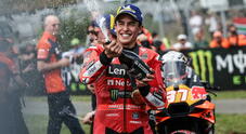 Marquez “passeggia” anche a Brno, Bezzecchi secondo dopo duello inizale con Marc. 4° Bagnaia partito dalla pole position