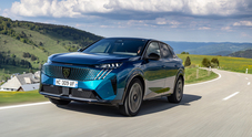 Peugeot E-3008 325 Dual Motor, prestazioni elettriche per il piacere di guida