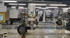 Stellantis, dopo le ferie Atessa riparte con 400 addetti in meno. E anche a Melfi scatta l'allarme per l'indotto automotive