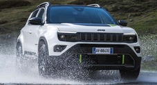 Avenger 4xe, il suv compatto di Jeep è confortevole in città e tira fuori il Dna off-road nelle escursioni fuoristrada