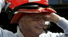 Ferrari livrea per Monza, piloti indossano il blu per Lauda '75. Maranello evoca il primo Mondiale vinto da austriaco