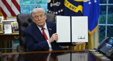 Trump, dall'1 ottobre dazi al 25% sull'import in Usa di mezzi pesanti