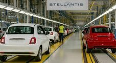 Stellantis, produzione Italia -31,5% in 9 mesi. Anno si chiuderà con riduzione 1/3 volumi produttivi. Sindacati: “Incontro con Filosa fondamentale”
