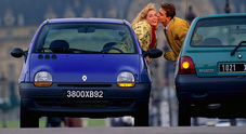 Renault Twingo, protagonista da oltre 30 anni. L'ultima generazione è solo elettrica ma lo stile si riallaccia alla tradizione