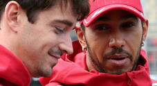 Hamilton replica duro a Elkann: &laquo;Penso alla Ferrari H24&raquo;. Leclerc pi&ugrave; morbido: &laquo;Prendo le sue parole come una motivazione&raquo;