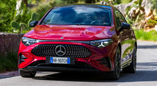 Mercedes, ecco la Classe vincente. Con la CLA la casa di Stoccarda alza l&rsquo;asticella delle auto elettriche: &egrave; super l&rsquo;autonomia