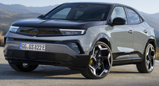 Opel rilucida la griffe Gse, Mokka elettrica accelera. La sigla sportiva anche sulla Vision GT realizzata per il videogioco Granturismo 7