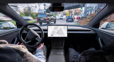 Tesla, in Usa tecnologia a guida autonoma Fsd salva automobilista da infarto. Guidatore ha chiesto all'auto andare all&rsquo;ospedale pi&ugrave; vicino