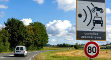 Francia, stretta sull'alta velocit&agrave; sulle strade: ora superando di 50 km/h i limiti si rischiano carcere e confisca del veicolo