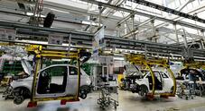 Stellantis, produzione dimezzata in 2 anni, ai minimi dal 1955. Mirafiori unico stabilimento italiano in positivo