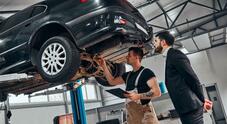 Spese per l'auto, prosegue la corsa dei costi di ricambi e riparazioni auto. Ma anche quelle dei listini e delle assicurazioni
