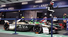 FE, a Jeddah il podio dei campioni del mondo: Da Costa (Jaguar) davanti a Buemi (Envision) e Rowland (Nissan)