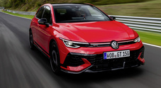 La Volkswagen festeggia 50 anni della Golf GTI e l&rsquo;esordio della seconda generazione della T-Roc