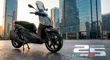 Piaggio Beverly, una versione speciale per celebrare i primi 25 anni. La &ldquo;25th Anniversary&rdquo; riprende il look delle prime generazioni