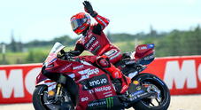 Gp Ungheria, Marc Marquez ci prende gusto e tocca quota 100. Sul podio Acosta e Bagnaia. Martin fa strike in partenza