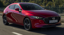 Mazda3 si aggiorna con il model year 2027. Aumenta la dotazione e la sicurezza, arriva l'allestimento Homura Plus