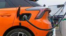 Mobilit&agrave; ecologica: nel 2035 in Italia 8 milioni di auto elettriche e plug-in con meno dipendenza dal petrolio