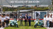 Vespa, iniziata la 4 giorni di festeggiamenti per gli 80 anni a Roma. Svelata l'edizione speciale &ldquo;Ottantesimo&rdquo;