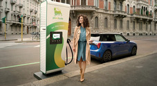 Auto elettriche, Plenitude abbassa le tariffe al consumo per l'estate. I costi delle ricariche scendono fino al 30 settembre
