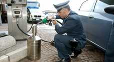 Carburanti, controlli su prodotti allungati o annacquati. Urso: &laquo;Agito con tempestivit&agrave; contro speculazioni e frodi&raquo;