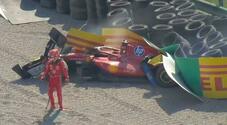 Ferrari, due giri per un disastro: Hamilton spinto fuori e Leclerc a muro. A Monza una galleria degli orrori