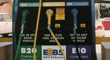 Francia, c'&egrave; chi risparmia sul pieno dell'auto &ldquo;allungando&rdquo; la benzina con l'etanolo. Elevati i rischi di rovinare il motore