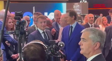 Salone dell'auto di Parigi, Macron visita padiglione Stellantis con Elkann e Filosa