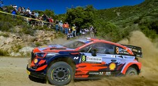 Partito il Rally di Sardegna. I tre piloti Hyundai hanno vinto le ultime 5 edizioni, la Toyota Yaris di Ogier in testa al Wrc