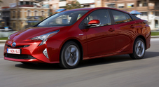Toyota Prius, la regina dell’ibrido si evolve ancora: migliorate prestazioni e piacere di guida