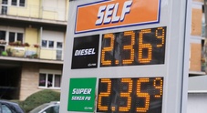 Taglio accise carburanti di 8,5 cent per 1 mese. Il provvedimento del Governo per combattere gli aumenti