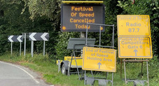 Goodwood Festival of Speed, stop di un giorno per maltempo. Per la prima volta in 30 anni 100mila persone rimandate a casa