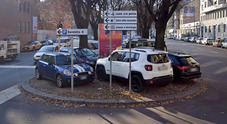 Milano come Parigi, proposta per parcheggi più cari per i Suv. Per auto con peso superiore alle 1,6 tonnellate, anche elettriche