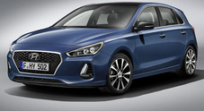 Hyundai i30, look raffinato e nuovi motori per la rinnovata compatta coreana