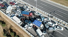 Maxi-tamponamento in autostrada, 16 morti e decine di feriti in un incidente in Cina
