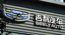Geely potrebbe acquistare da Renault il 40% del settore motori ICE. Alla casa francese controllo settore elettrico, da quotare in Borsa