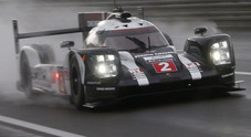 Le Mans: prove sotto il diluvio, la Porsche 919 Hybrid di Neel Jani ancora in pole
