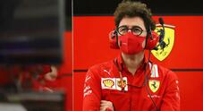Ferrari SF21 accende i motori, primo rombo di motore a Maranello. Binotto parla alla squadra: «Migliorati in tutto»
