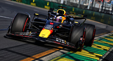 GP Melbourne: terza pole consecutiva di Verstappen, secondo uno stoico Sainz