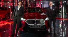 BMW Italia ha scelto il nuovo brand ambassador. Con Pierfrancesco Favino “in viaggio verso orizzonti sostenibili”