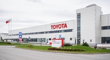 Toyota e Mazda decidono stop a produzione in Russia. Impossibile avere forniture regolari a causa della guerra