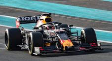 Test a Yas Marina, 1° giorno: Verstappen torna in pista con le Pirelli 18 pollici, De Vries il più veloce