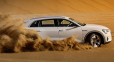 Audi e-tron, è arrivata la rivoluzione elettrica. Tecnologia, lusso e prestazioni top anche nel deserto di Abu Dhabi