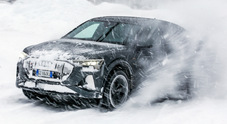 Emozioni elettriche tra la neve al volante della nuova Audi e-tron S Sportback. Il Suv a tre motori stupisce per prestazioni