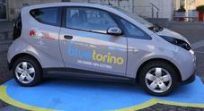 Bollorè, car sharing elettrico BlueTorino: 70 vetture e 100 colonnine di ricarica