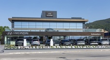 Hyundai, a Salerno il primo hub della mobilità elettrica. Da Autosantoro vendita, assistenza e ricambi per auto EV e Phev