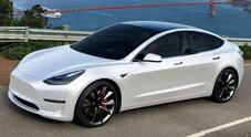 Tesla richiama 1,1 milioni di veicoli per problemi ai finestrini, il titolo cede il 4% a Wall Street