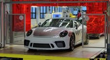 Porsche, prodotta l’ultima 911 della generazione 991. Nel 2020 la 992 anche ibrida plug-in