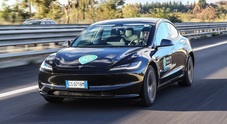 Dove arrivo con, Tesla Model 3 è la vettura più efficiente nel test comparativo tra undici auto elettriche